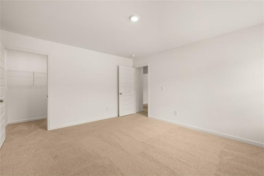 Spacious, unfurnished interior of a new home in Champion's Run, Lithonia (Image 24).