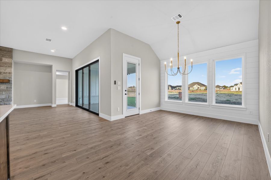 Spacious, unfurnished interior of a new home in Paloma Ranches, Justin (Image 29).