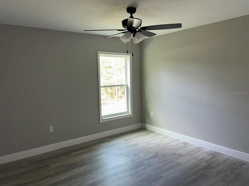 Spacious, unfurnished interior of a new home in , Dunnellon (Image 21).