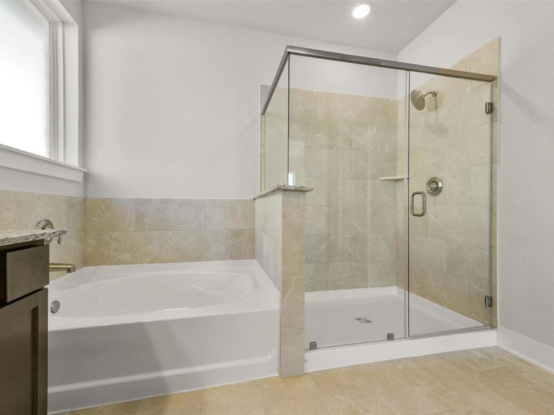 Furnished interior view inside a new home in Lago Mar, Texas City (Image 14).