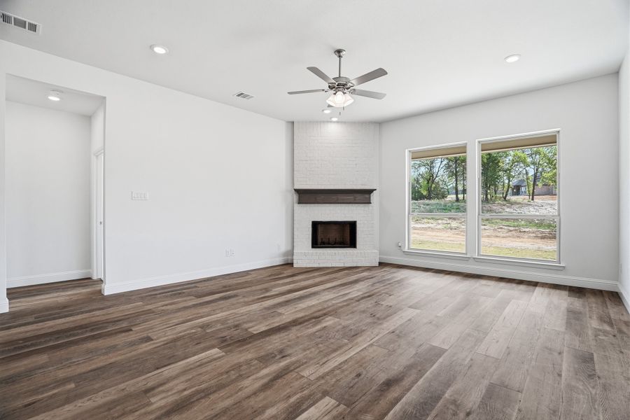 Spacious, unfurnished interior of a new home in Arbor Oaks, Boyd (Image 42). Spacious, unfurnished interior of a new home in Arbor Oaks, Boyd (Image 42).