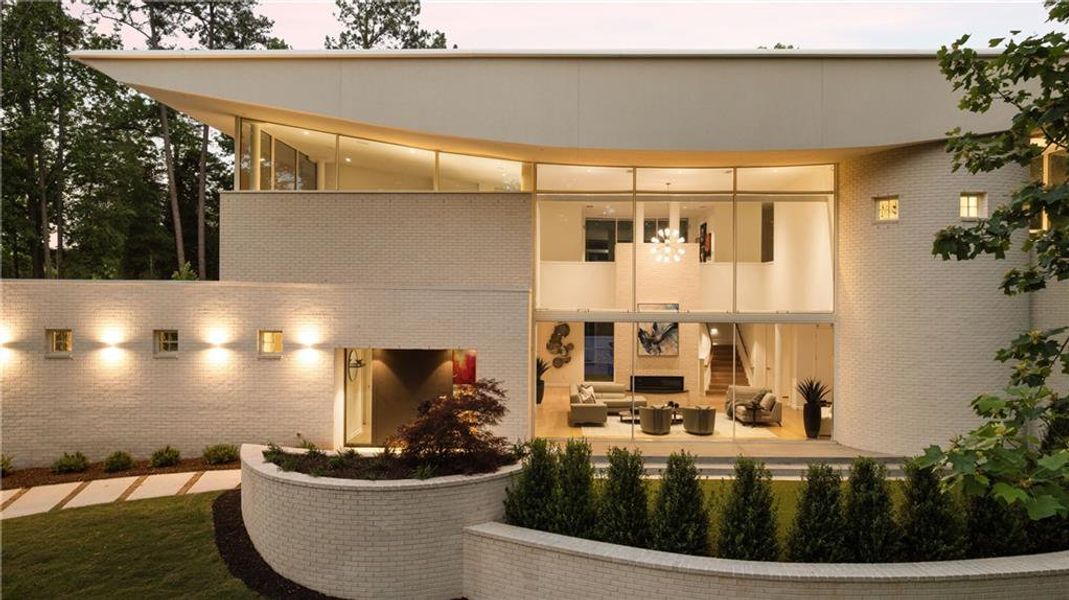 Exterior details and patio area of a home in , Atlanta (Image 4).