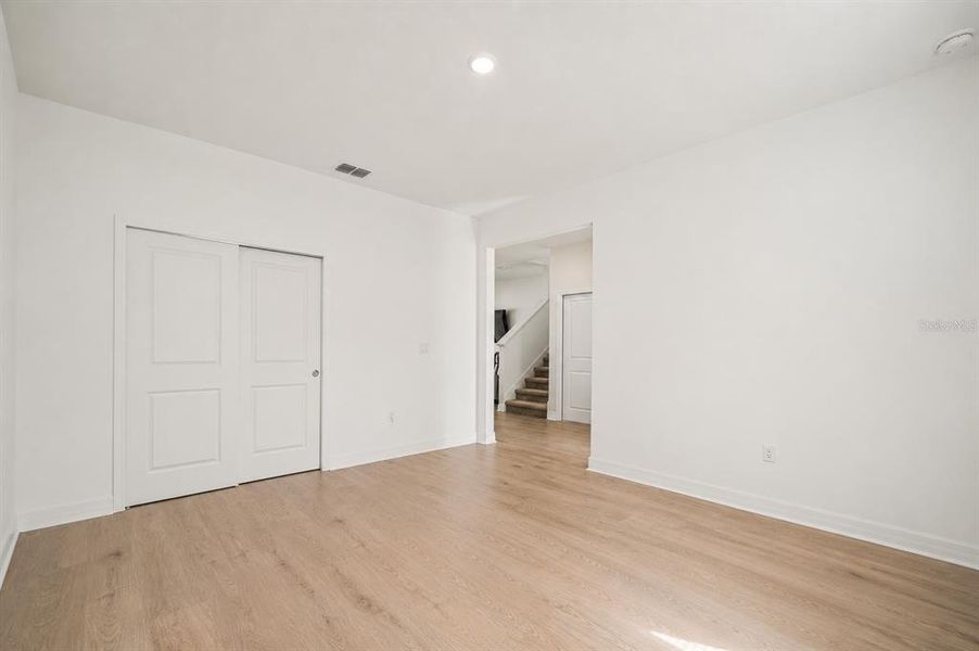 Spacious, unfurnished interior of a new home in Prairie Oaks, St. Cloud (Image 22).