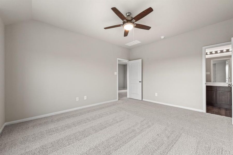 Image 14 of a home in Madison Bend.