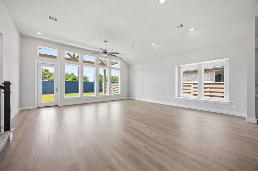 Spacious, unfurnished interior of a new home in , Richmond (Image 14).