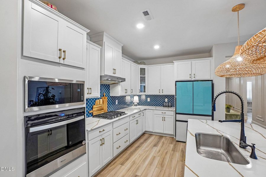 17-web-or-mls-Emmer St-S1205-017