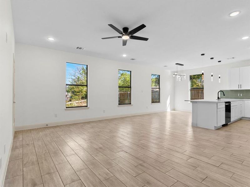 Spacious, unfurnished interior of a new home in , Granbury (Image 35).