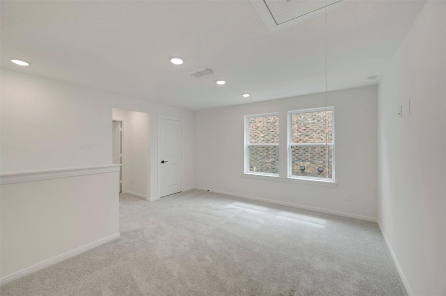 Spacious, unfurnished interior of a new home in Legacy - Retreat Collection, League City (Image 20). Spacious, unfurnished interior of a new home in Legacy - Retreat Collection, League City (Image 20).