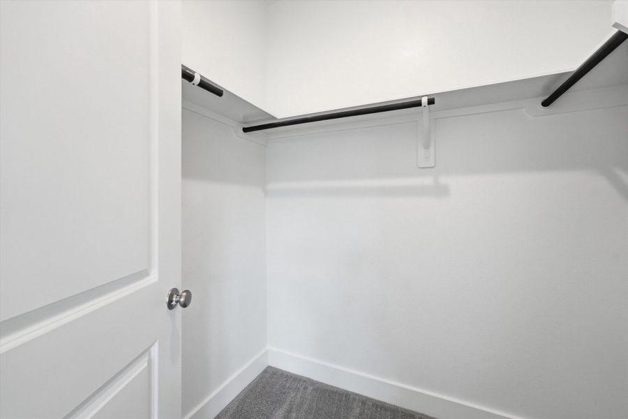 Spacious, unfurnished interior of a new home in Two Step Farm, Montgomery (Image 15).