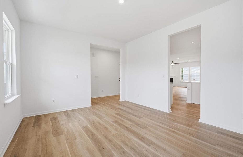 Spacious, unfurnished interior of a new home in Briarwood Reserve, Spartanburg (Image 23).