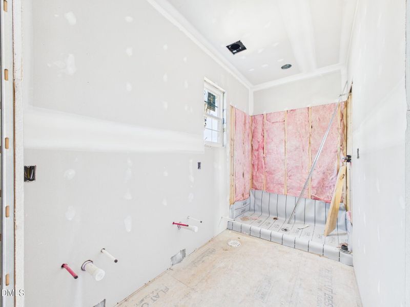 CAM01608G0-PR0121-STILL015