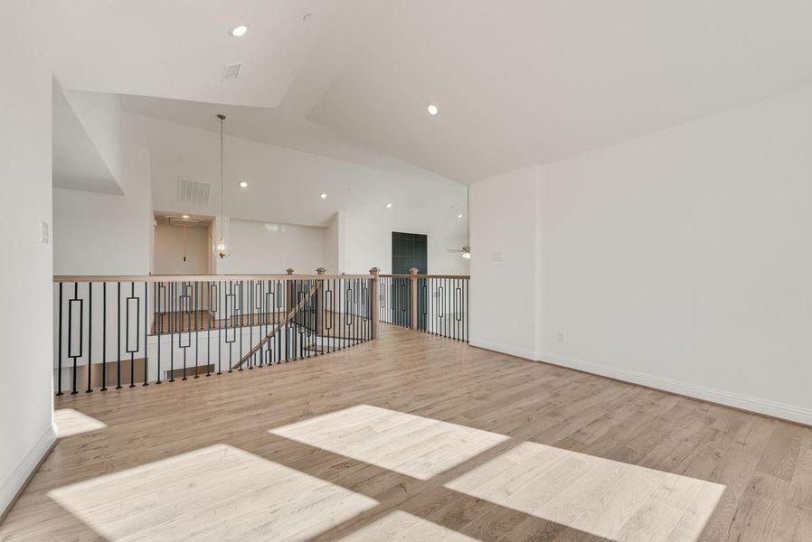 Spacious, unfurnished interior of a new home in Cedar Ridge Estates, Grand Prairie (Image 31). Spacious, unfurnished interior of a new home in Cedar Ridge Estates, Grand Prairie (Image 31).
