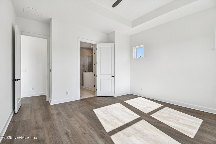 Spacious, unfurnished interior of a new home in Evergreen Island at Silverleaf - Executive, St. Augustine (Image 23). Spacious, unfurnished interior of a new home in Evergreen Island at Silverleaf - Executive, St. Augustine (Image 23).