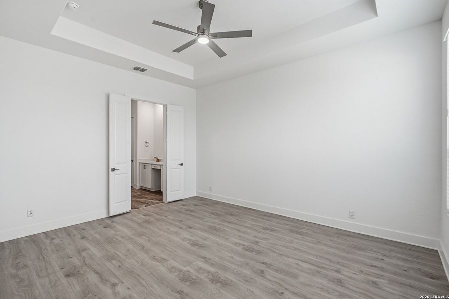 Spacious, unfurnished interior of a new home in Prominence, San Antonio (Image 44).