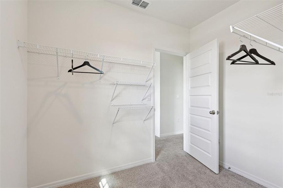 Spacious, unfurnished interior of a new home in , Lakeland (Image 19).