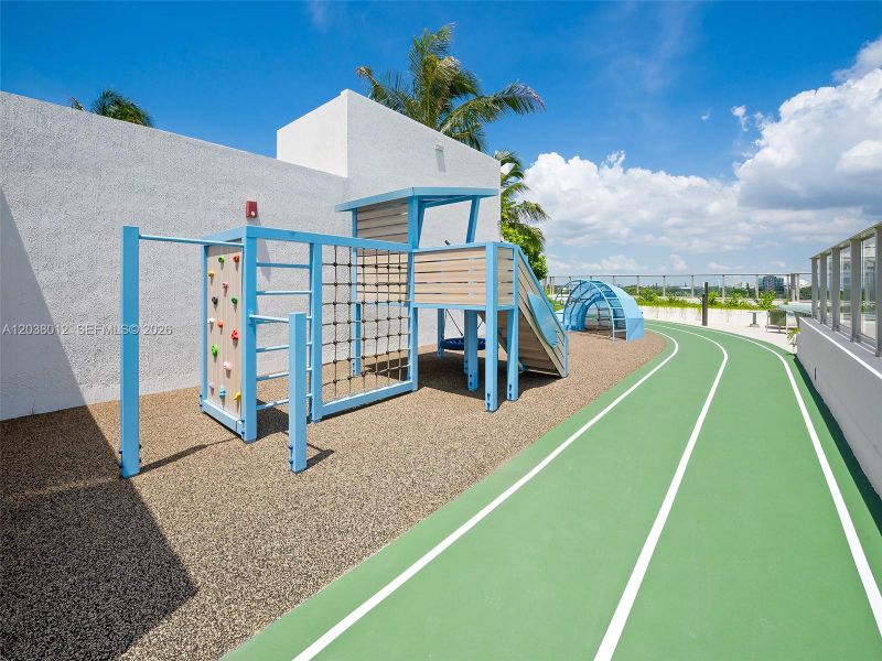 Community amenities in 2200 Brickell, Miami (Image 81). Community amenities in 2200 Brickell, Miami (Image 81).