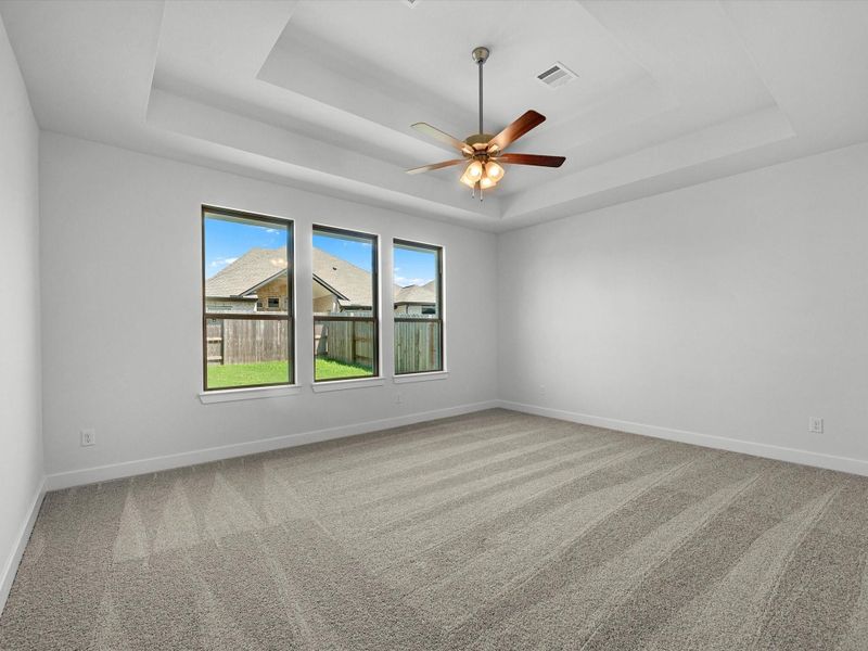 Spacious, unfurnished interior of a new home in Fulshear Lakes, Fulshear (Image 19).