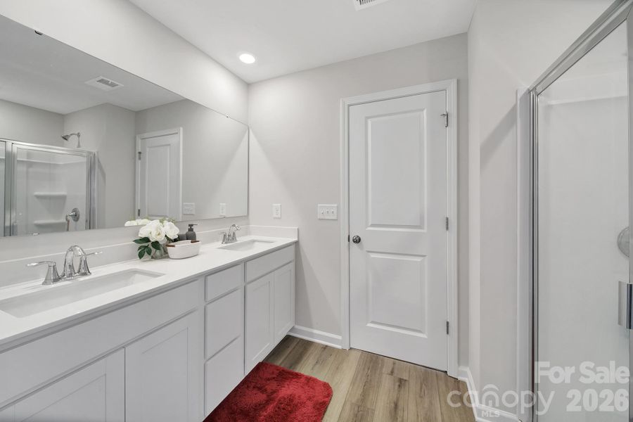 Furnished interior view inside a new home in , Edgemoor (Image 8).