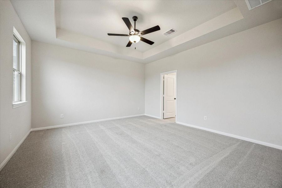Spacious, unfurnished interior of a new home in Elyson, Katy (Image 28).