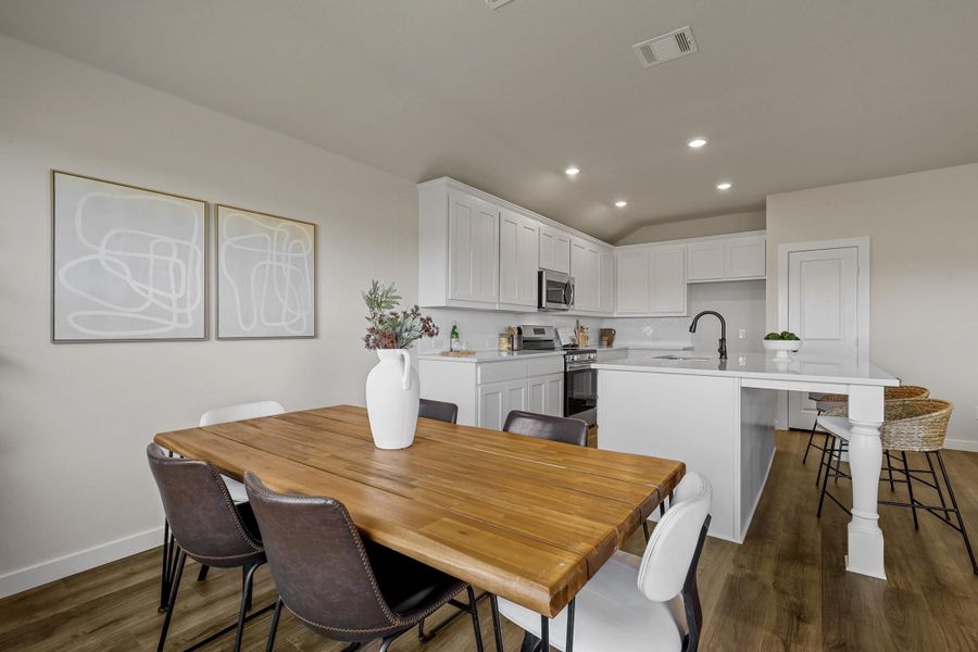 Representative furnished interior of a home built from the Essex by Cheldan Homes in Stoneview, Glen Rose (Image 42).