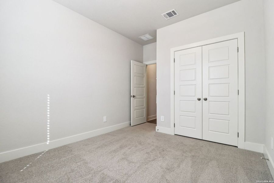 Spacious, unfurnished interior of a new home in Sagebrooke - Premier Series, San Antonio (Image 34).