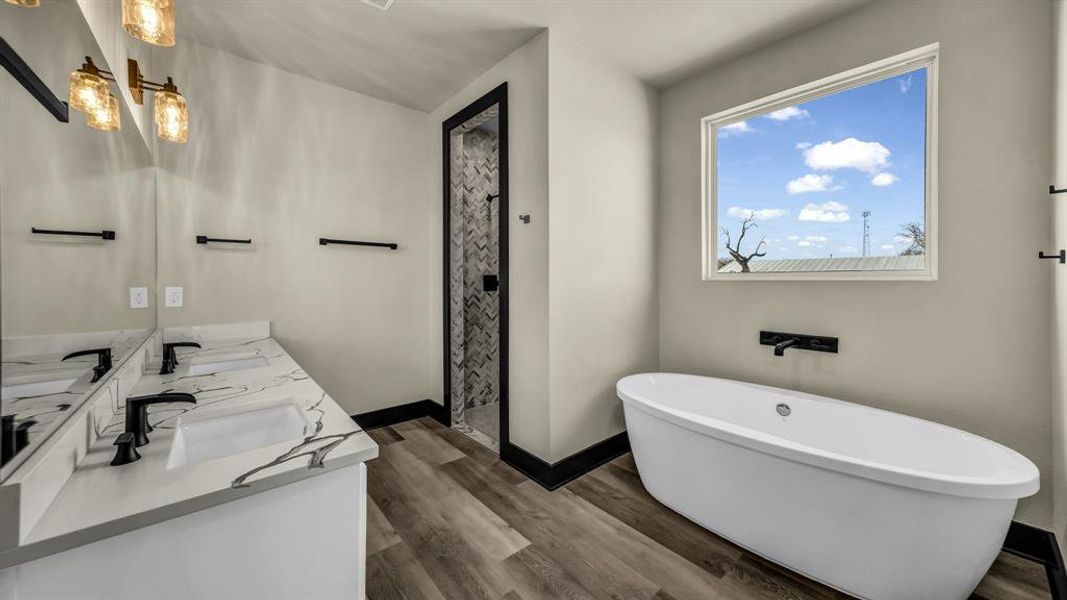 Furnished interior view inside a new home in Saddle Crest Estates, Weatherford (Image 8).