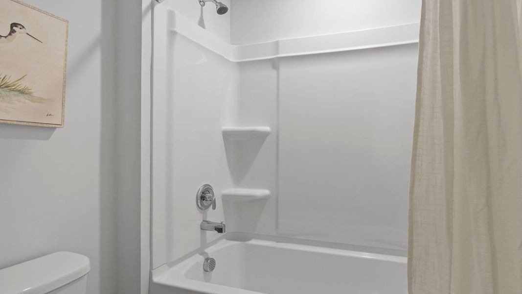 Representative interior finishes for a home built from the Harbor Oak by D.R. Horton in Laurel Grove, Guyton (Image 18).