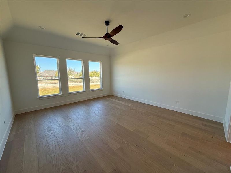 Spacious, unfurnished interior of a new home in Aledo Heights - Aledo ISD, Aledo (Image 14).