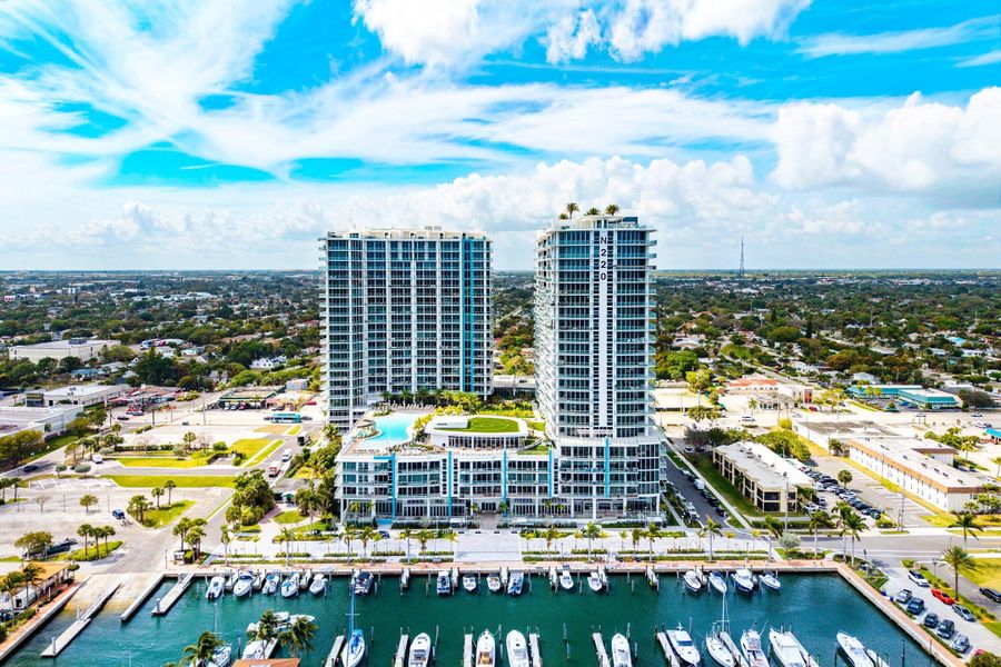 075-220LakeShoreDrive-1508-LakePark-FL-3 075-220LakeShoreDrive-1508-LakePark-FL-3