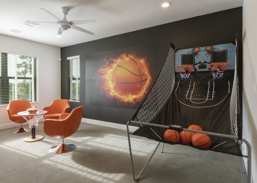 Community amenities in SkySail, Naples (Image 14).