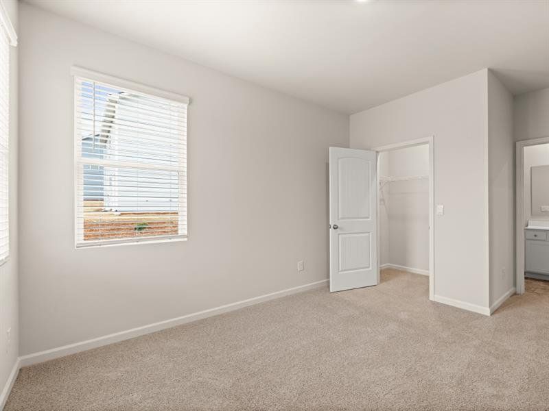Spacious, unfurnished interior of a new home in Northwoods at Mirror Lake, Villa Rica (Image 25).