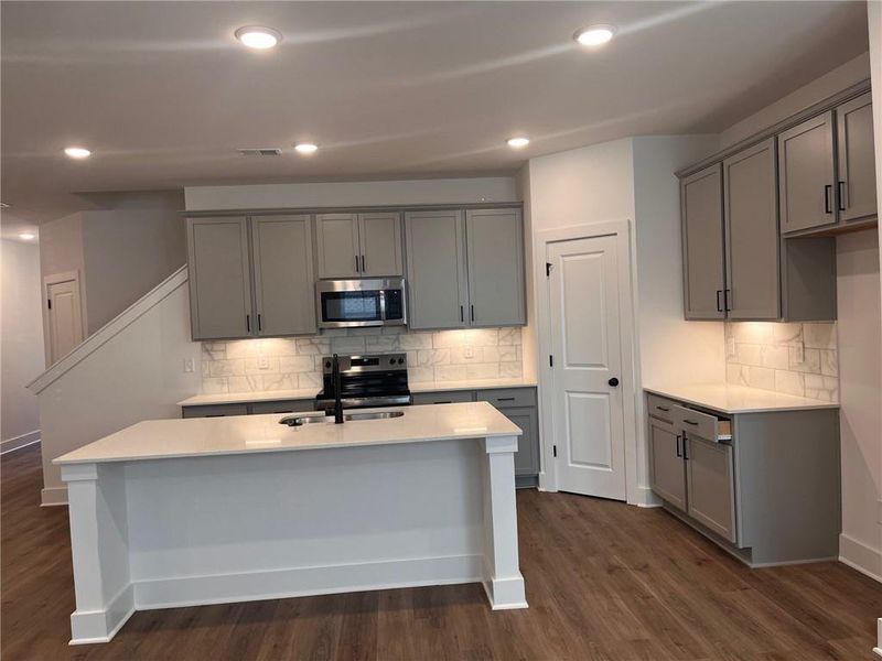 Furnished interior view inside a new home in Governors Parc, Kennesaw (Image 15). Furnished interior view inside a new home in Governors Parc, Kennesaw (Image 15).