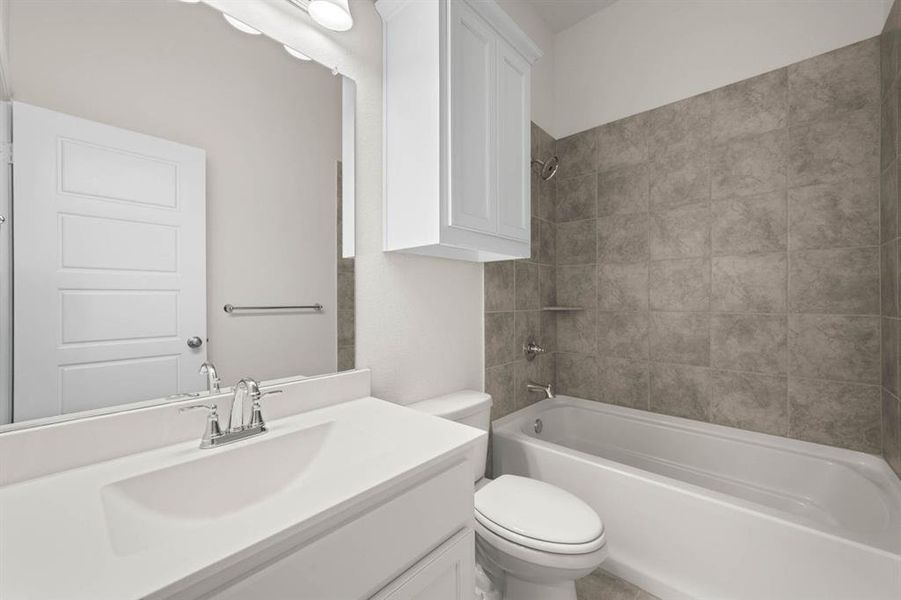 Furnished interior view inside a new home in Summer Crest, Crowley (Image 13).