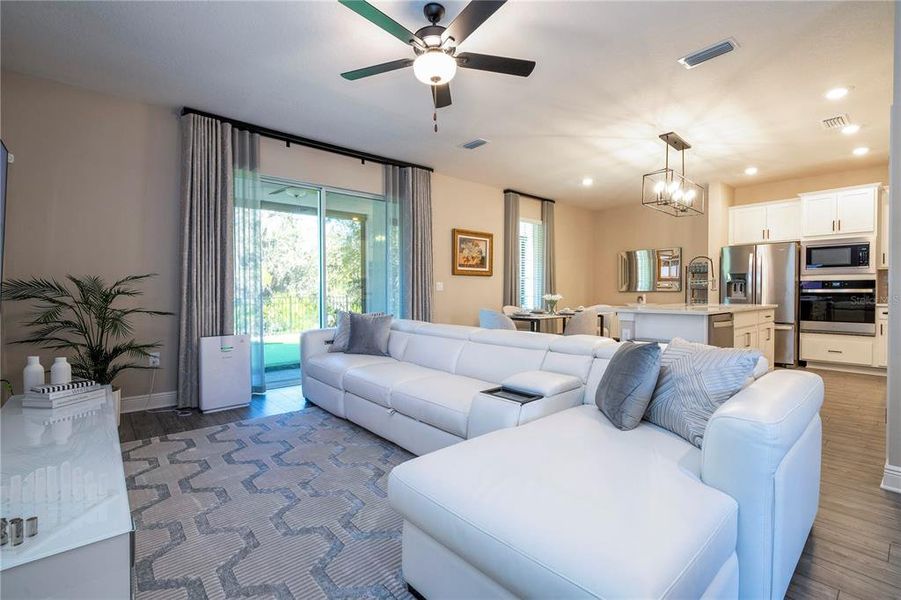 Furnished interior view inside a new home in , Kissimmee (Image 12).