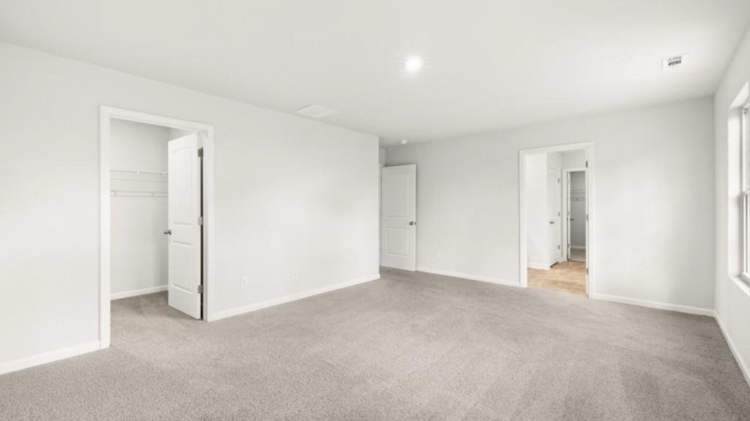 Spacious, unfurnished interior of a new home in Parkside at Carter Grove, Cartersville (Image 29).