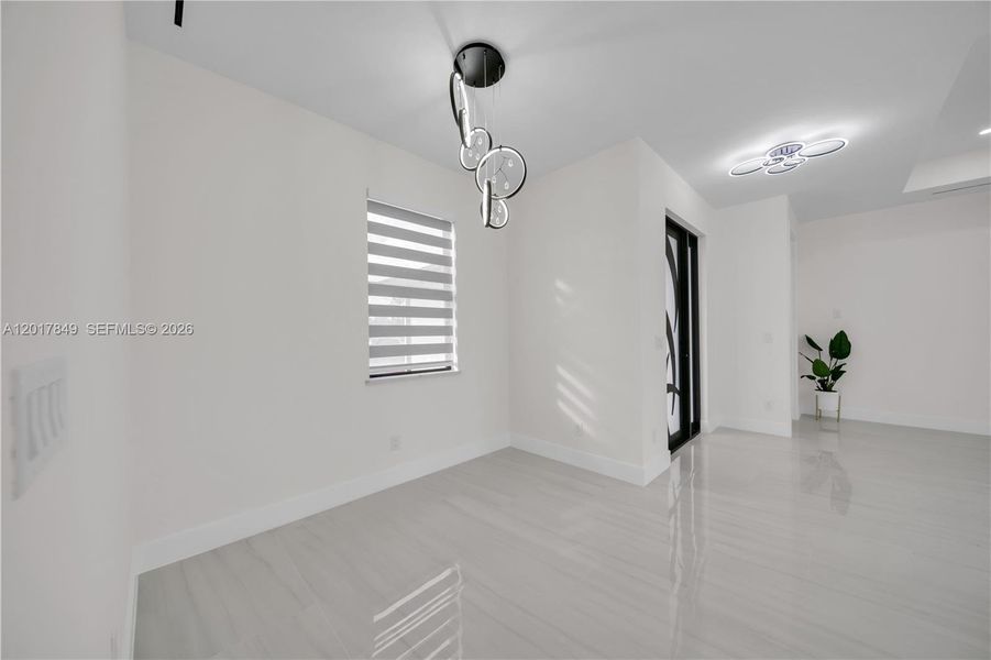 Spacious, unfurnished interior of a new home in , Lehigh Acres (Image 21).