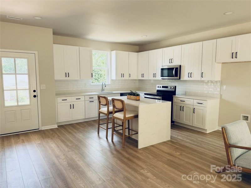 Furnished interior view inside a new home in , Gastonia (Image 7).