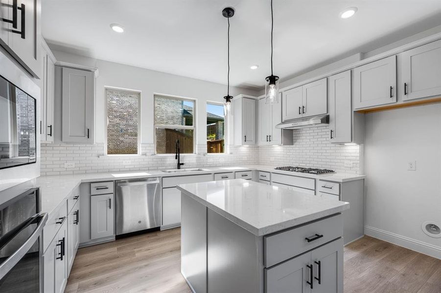 215 Cottonwood Canyon Drive ~ Ready Now 215 Cottonwood Canyon Drive ~ Ready Now