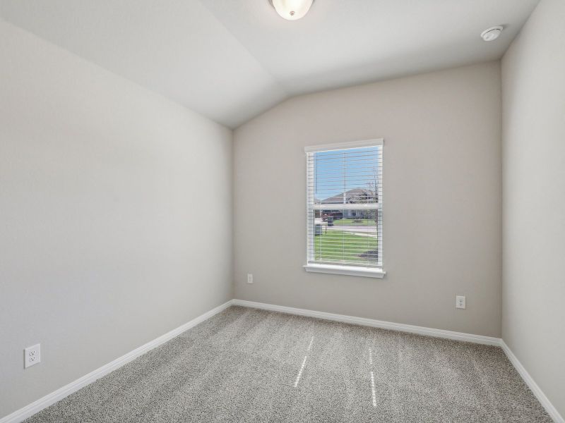 The two secondary bedrooms and the secondary bathroom are great for hosting company.