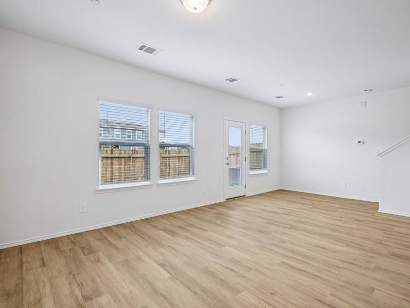 Spacious, unfurnished interior of a new home in Waterstone Village, Kyle (Image 9).