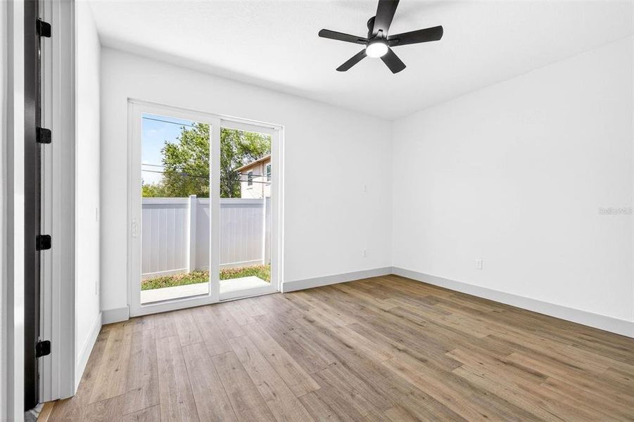 Spacious, unfurnished interior of a new home in , St. Petersburg (Image 22).