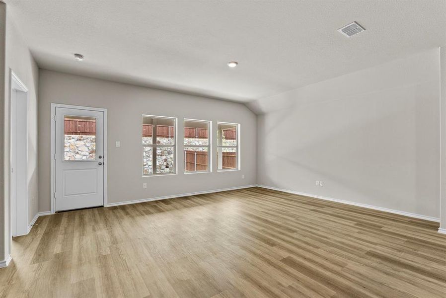 Spacious, unfurnished interior of a new home in , Fort Worth (Image 13).