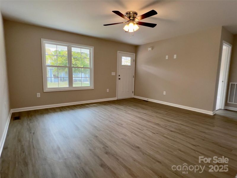 Spacious, unfurnished interior of a new home in , Salisbury (Image 19).