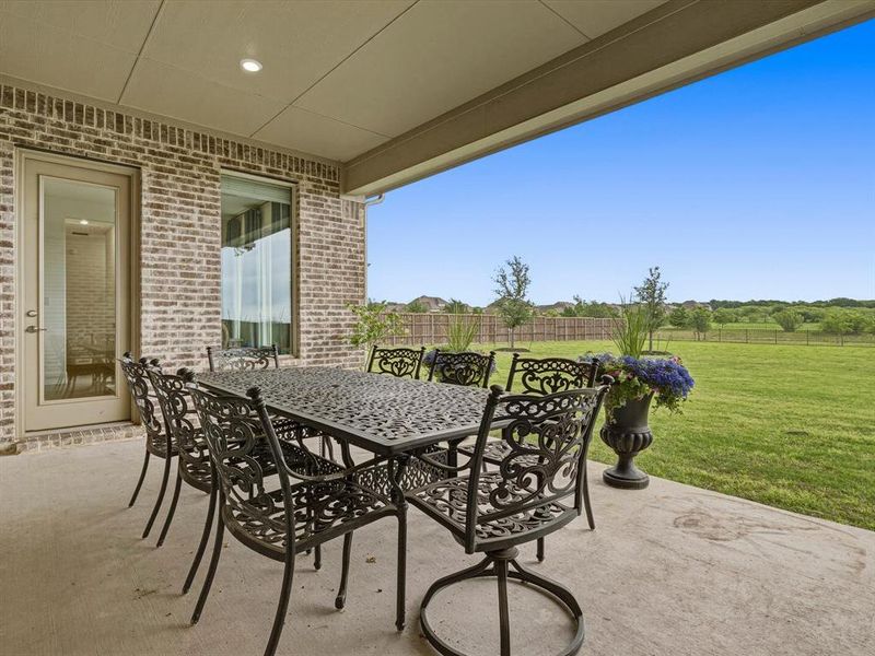 Exterior details and patio area of a home in Gean Estates, Keller (Image 25).