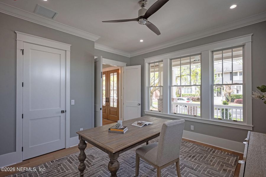Furnished interior view inside a new home in , Jacksonville (Image 92).