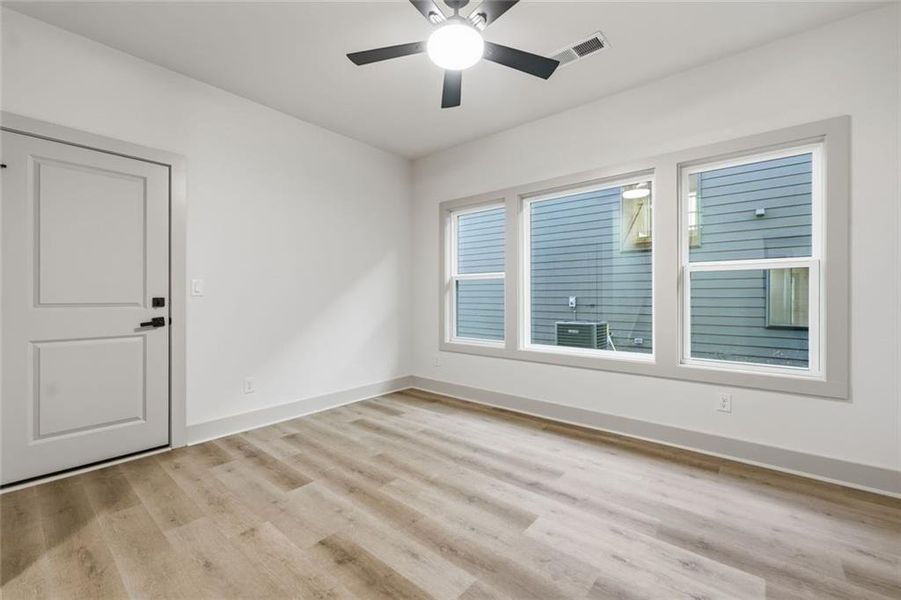 Spacious, unfurnished interior of a new home in , Athens (Image 26).