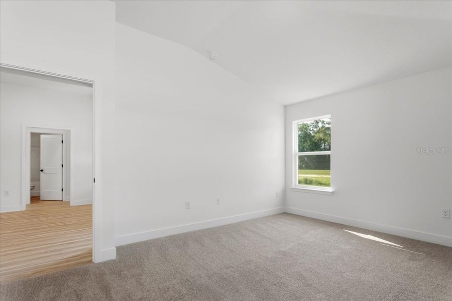 Spacious, unfurnished interior of a new home in Kirkland Farms, Alachua (Image 27).
