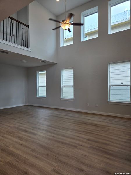 Spacious, unfurnished interior of a new home in Katzer Ranch, Converse (Image 7).