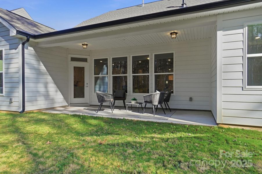 Exterior details and patio area of a home in Rone Creek, Waxhaw (Image 27).