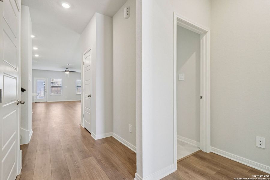 Spacious, unfurnished interior of a new home in Estancia Ranch - Premier Series, San Antonio (Image 44). Spacious, unfurnished interior of a new home in Estancia Ranch - Premier Series, San Antonio (Image 44).